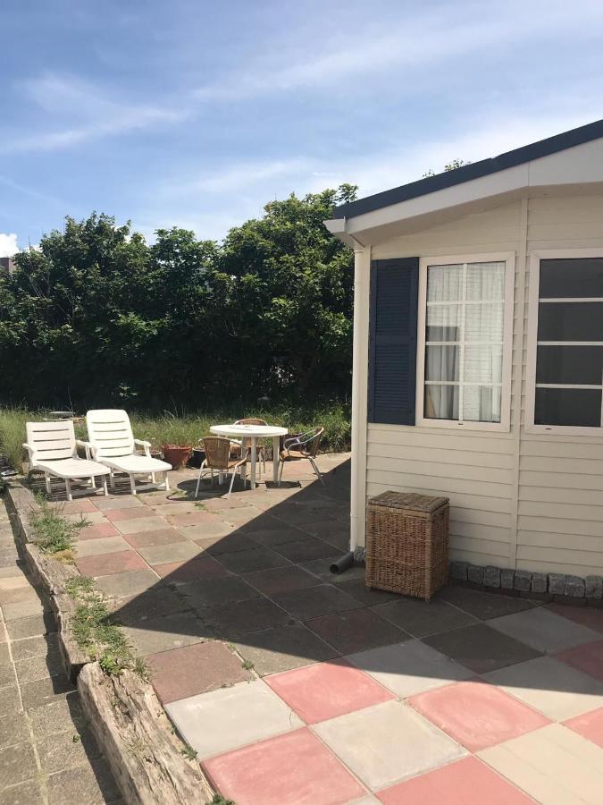 Вилла Chalet For 2 At The Beach Зандфорт Экстерьер фото