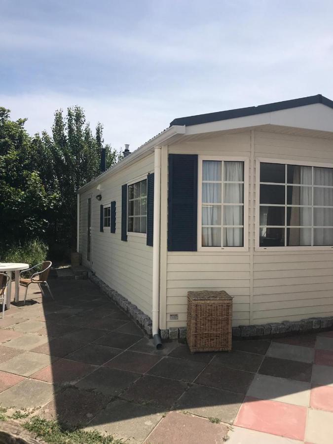 Вилла Chalet For 2 At The Beach Зандфорт Экстерьер фото